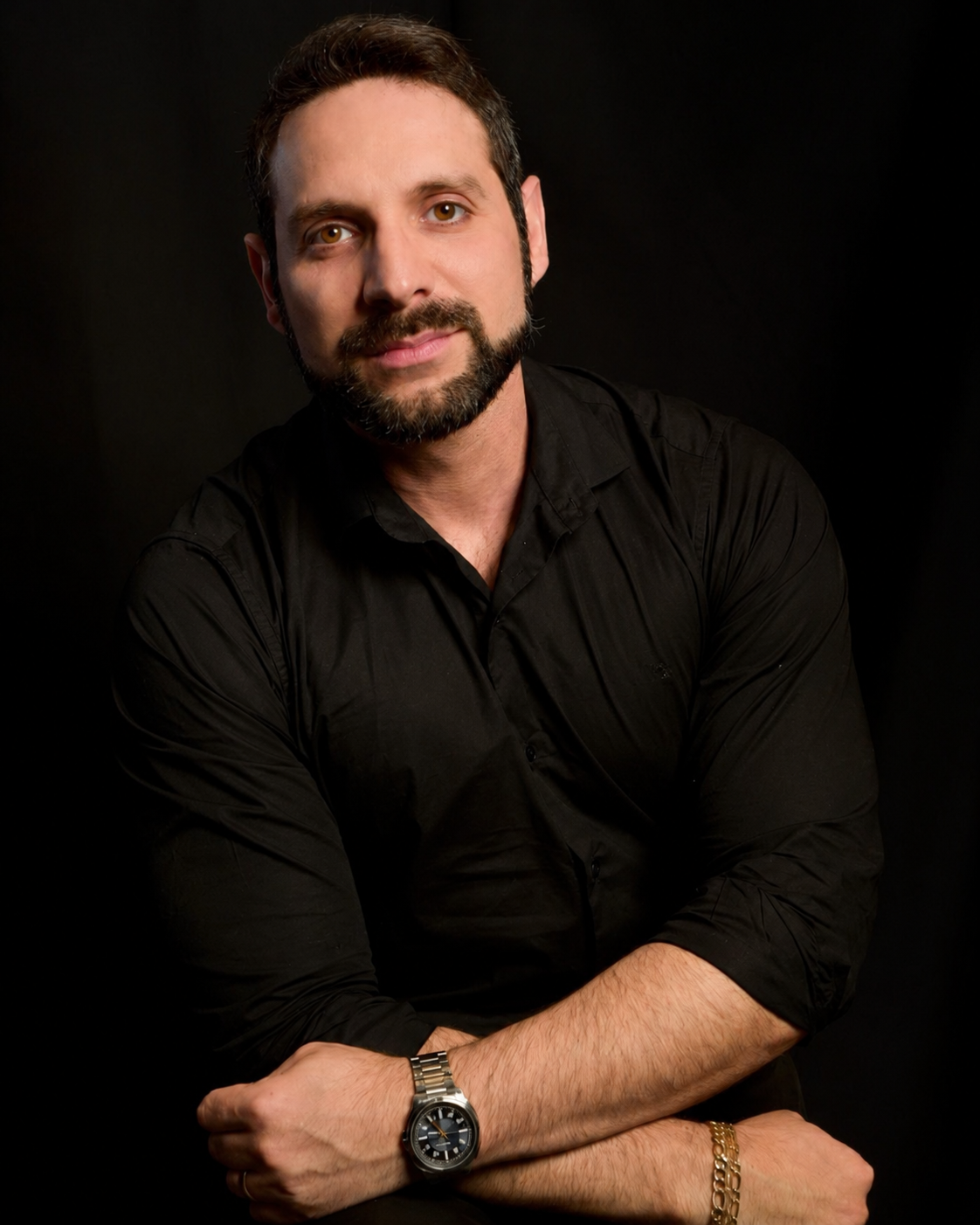 Retrato editorial do Dr. Leonar L. Mayer